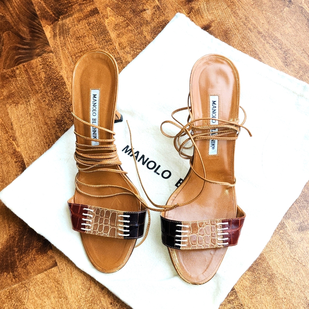 Vintage MANOLO BLAHNIK  Leather wrap sandle slide mules.  size 38/8